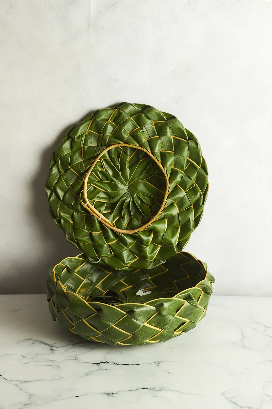 Round Woven Leaf Basket with lid 1 Round Woven Leaf Basket with lid