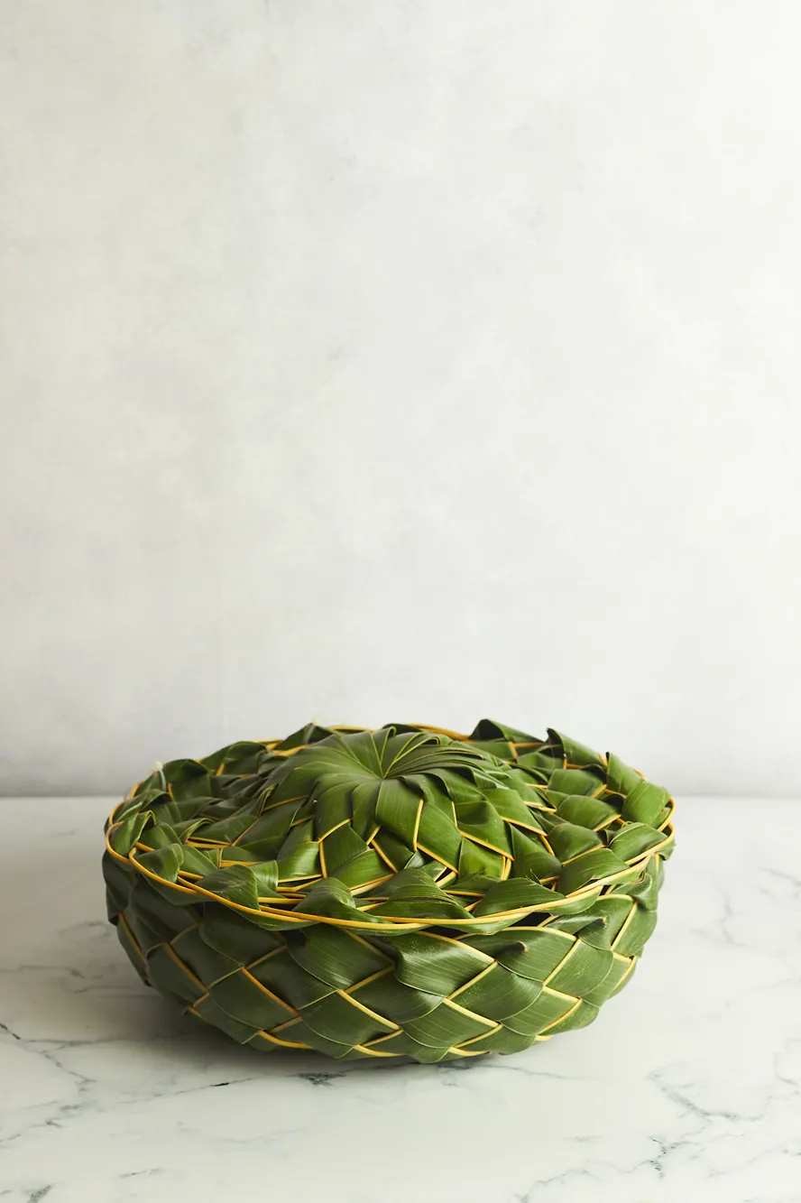 Round Woven Leaf Basket with lid 2 Round Woven Leaf Basket with lid - Image 2