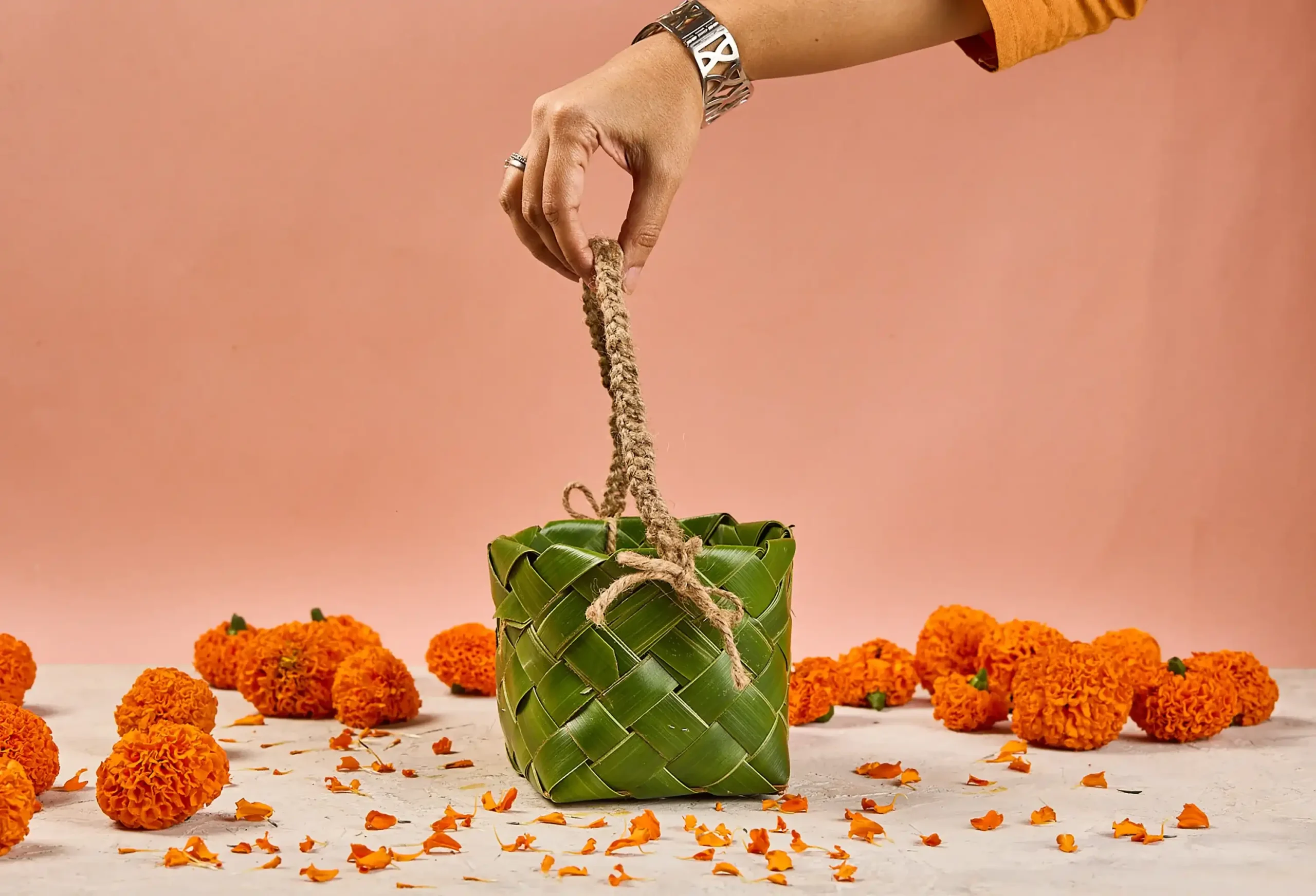 Square Woven Leaf Basket - Image 2