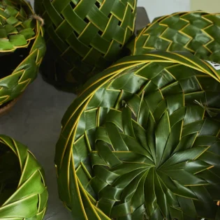 Round Woven Leaf Basket - Image 5
